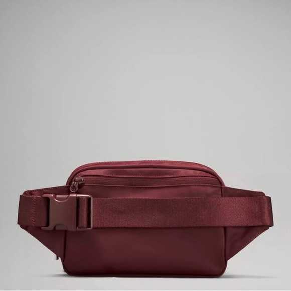 🍋LULULEMON ATHLETICA | Everywhere Belt Bag Large in Red Merlot - Picture 2 of 9